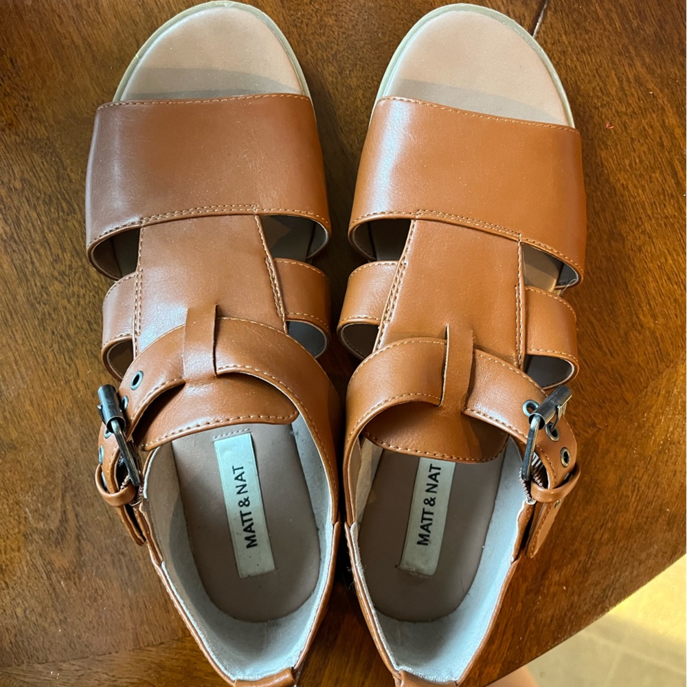 Matt & Nat sandals!